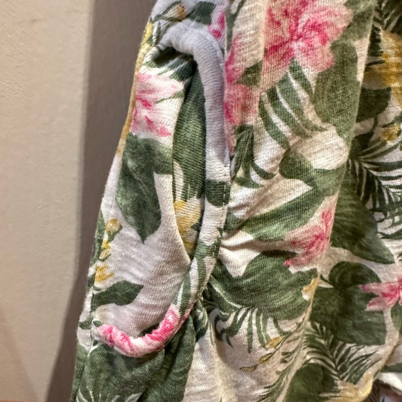 Adorable tropical Old Navy jumpsuit. - Picture 2 of 6